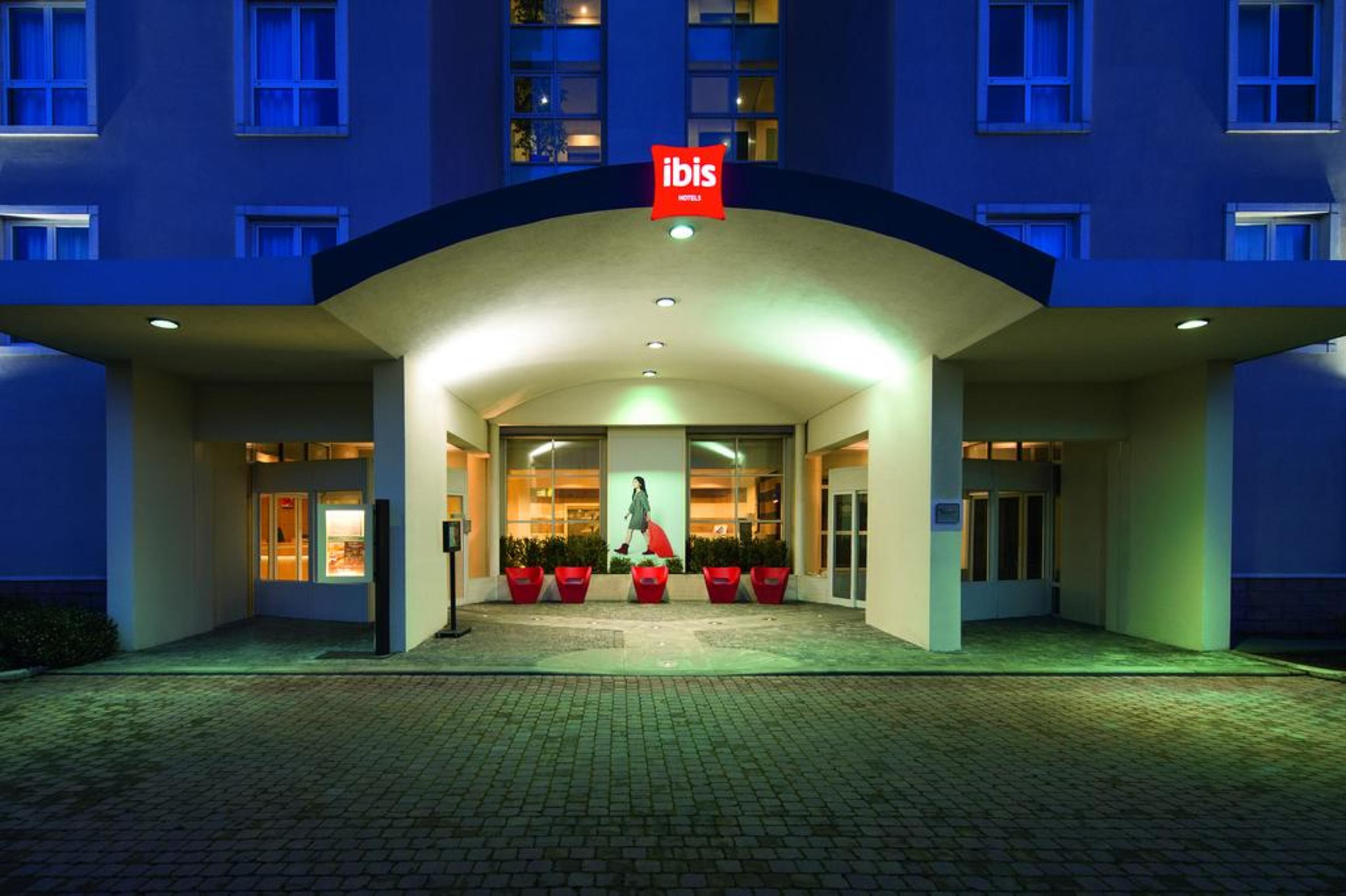 Hotel Ibis Firenze Nord Aeroporto Sesto Fiorentino Exterior foto