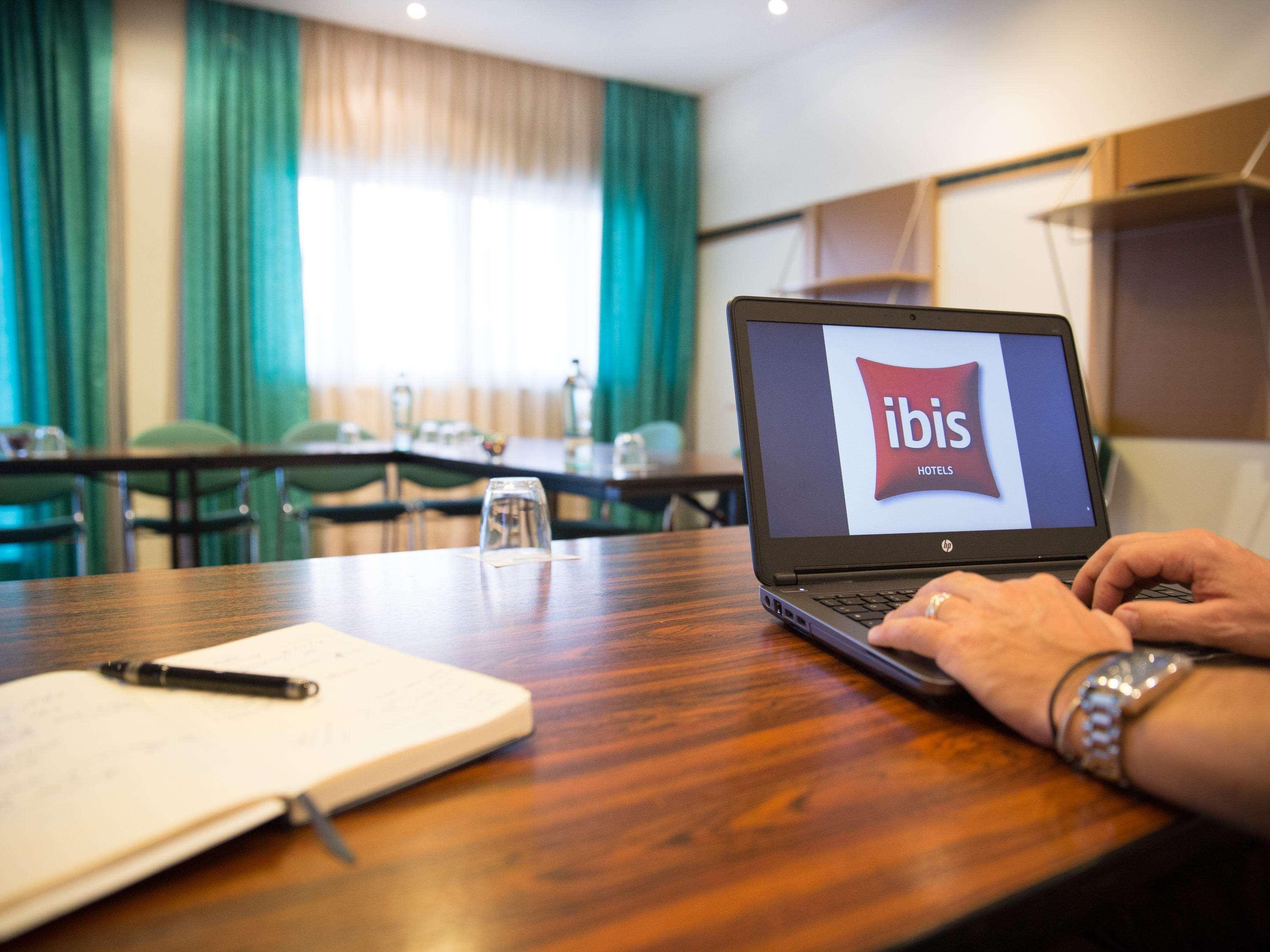 Hotel Ibis Firenze Nord Aeroporto Sesto Fiorentino Exterior foto