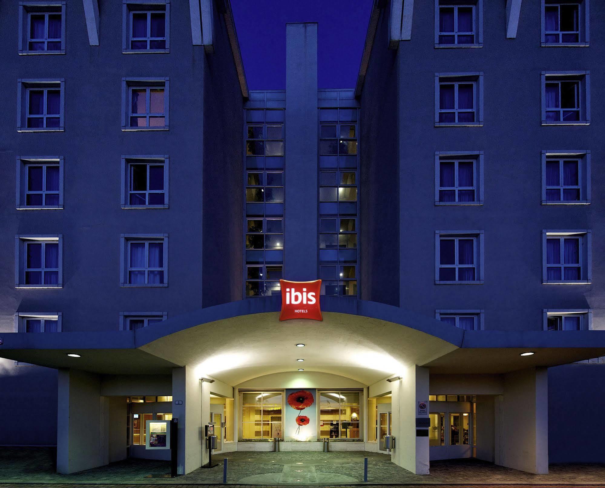 Hotel Ibis Firenze Nord Aeroporto Sesto Fiorentino Exterior foto